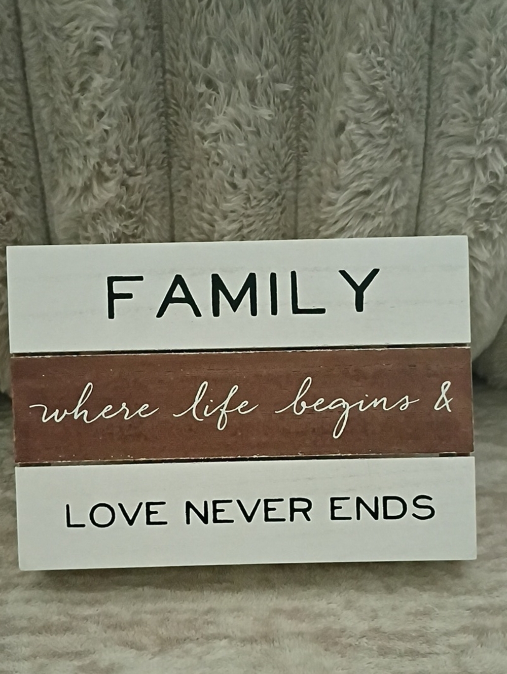 FAMILY Wooden Wall Sign - White & Brown
